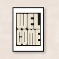 ブラックとアイボリーで「WELCOME」の文字を大胆に描いたレトロなタイポグラフィアート